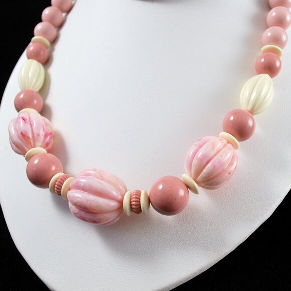 Avon Jewelry 1988 Burst of Spring Bead Necklace - Picture 2 of 4